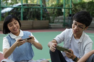 香港學生使用互聯網及電子屏幕產品概況及世界衞生組織對「遊戲障礙」的建議